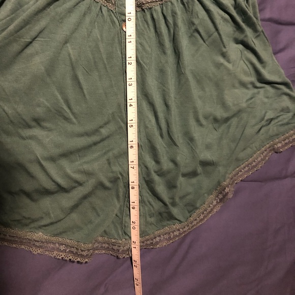 Beautiful Green Tank Size Large - Picture 5 of 7